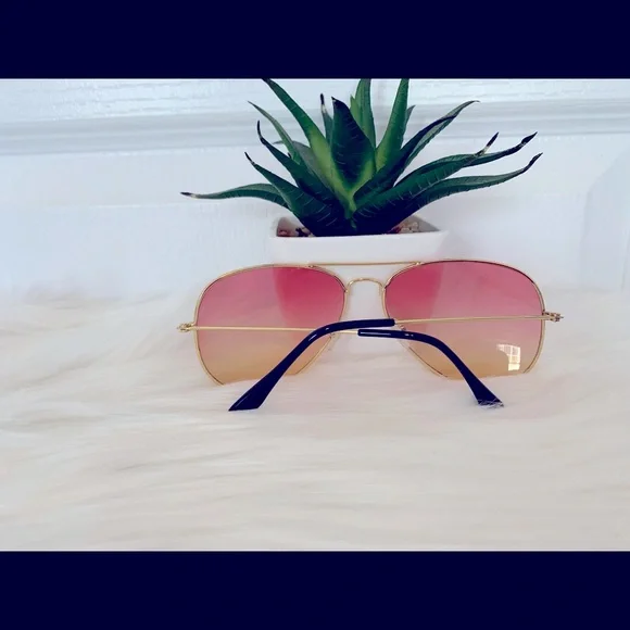 Sunset Aviator Style Sunglasses - Picture 2 of 3